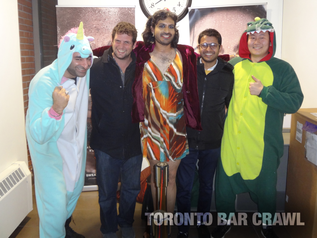 toronto bar crawl #28 group photo